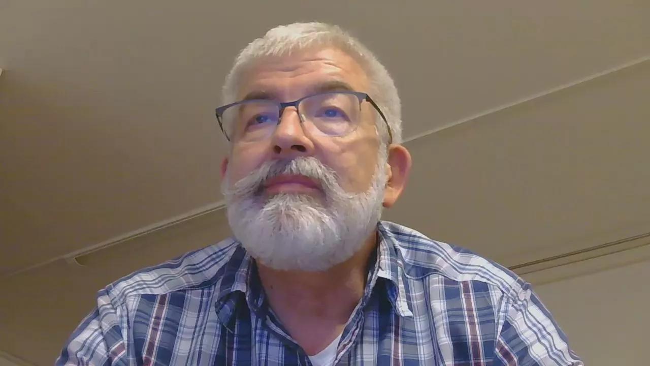goatee_LA on Cam4 