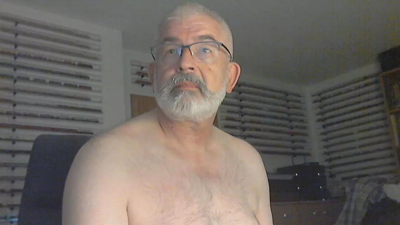 goatee_LA on Cam4 