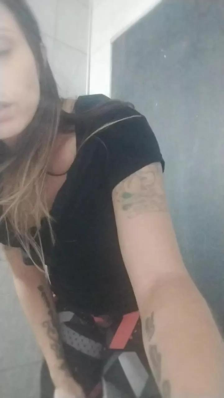 Goldie_Cazacu on Cam4 