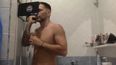 Offline goroasroma on Cam4