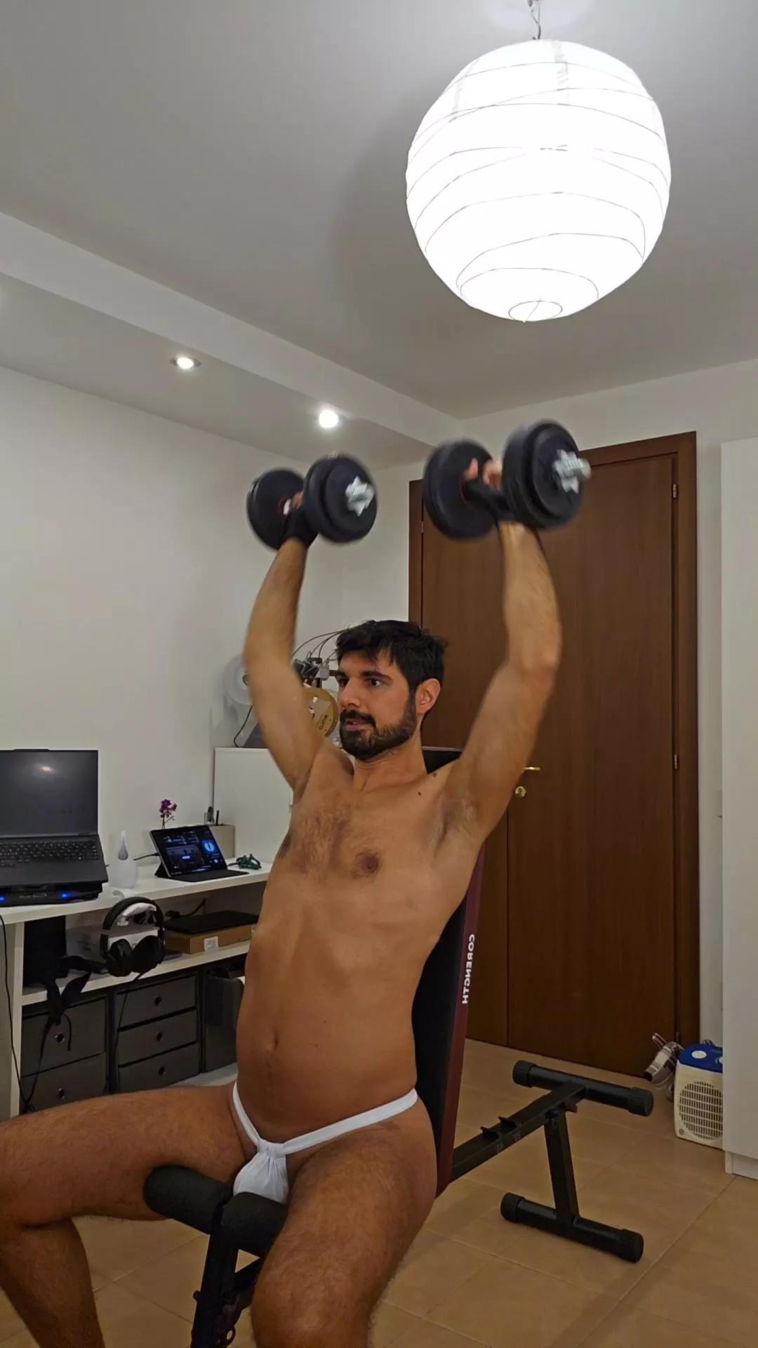 Granbig989 on Cam4 