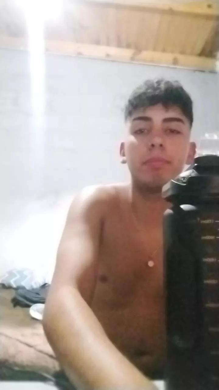 grossofy on Cam4 