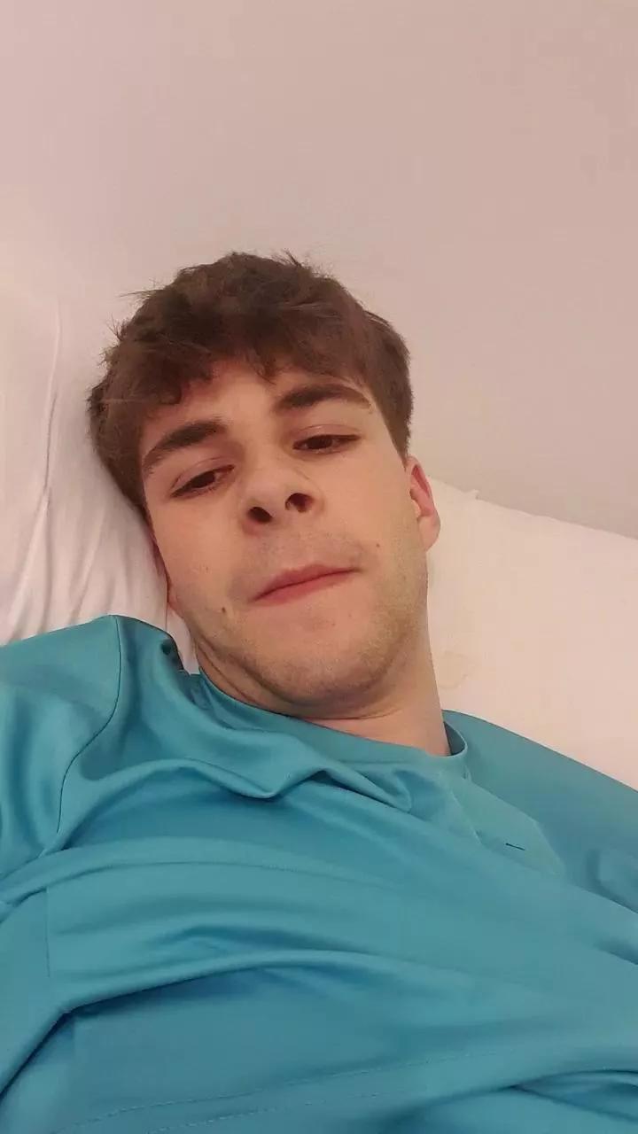 Gustabo67 on Cam4 