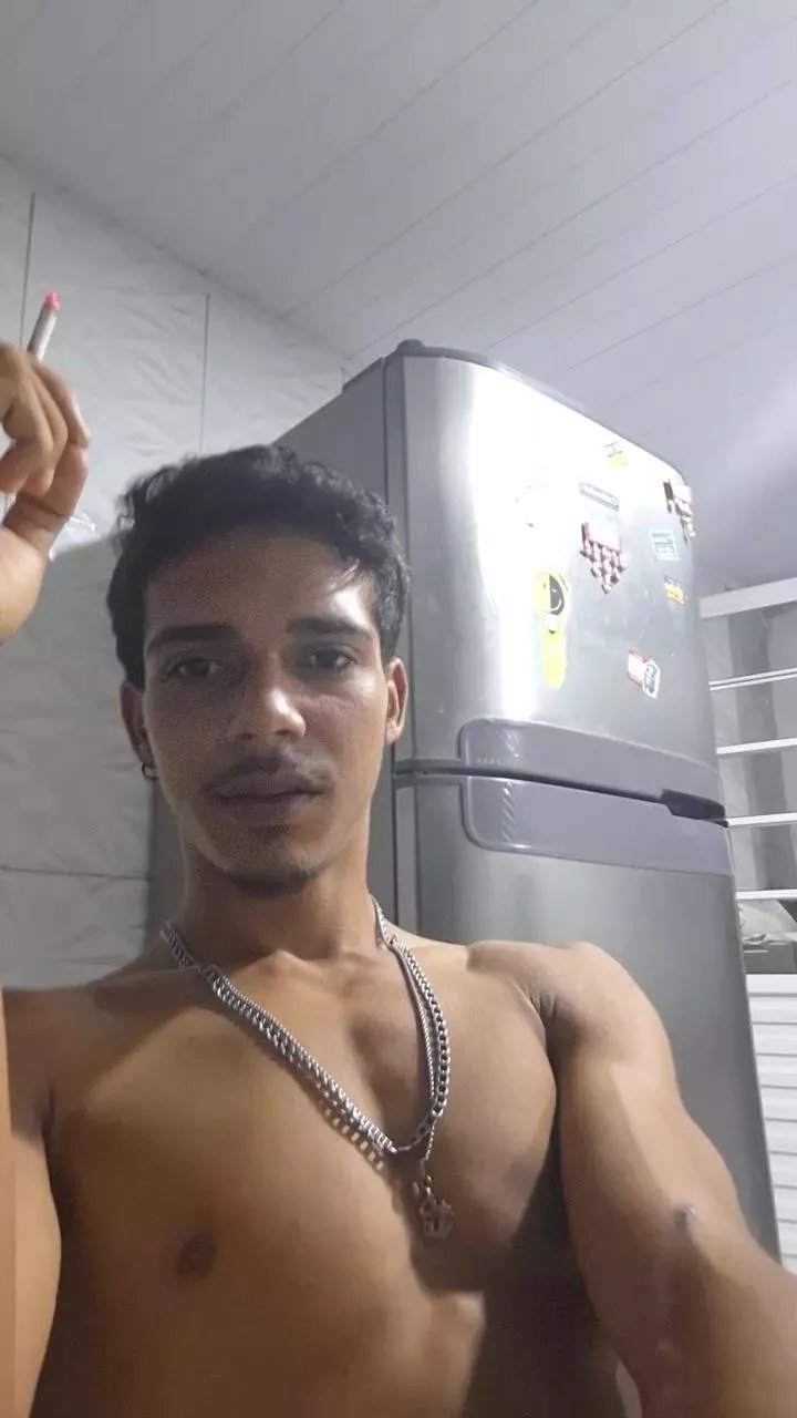 Offline GustaThy on Cam4