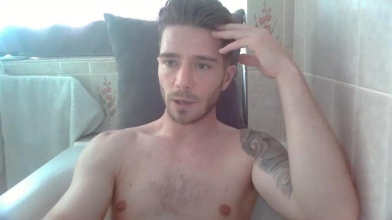 GuyFromNextDoor on Cam4 