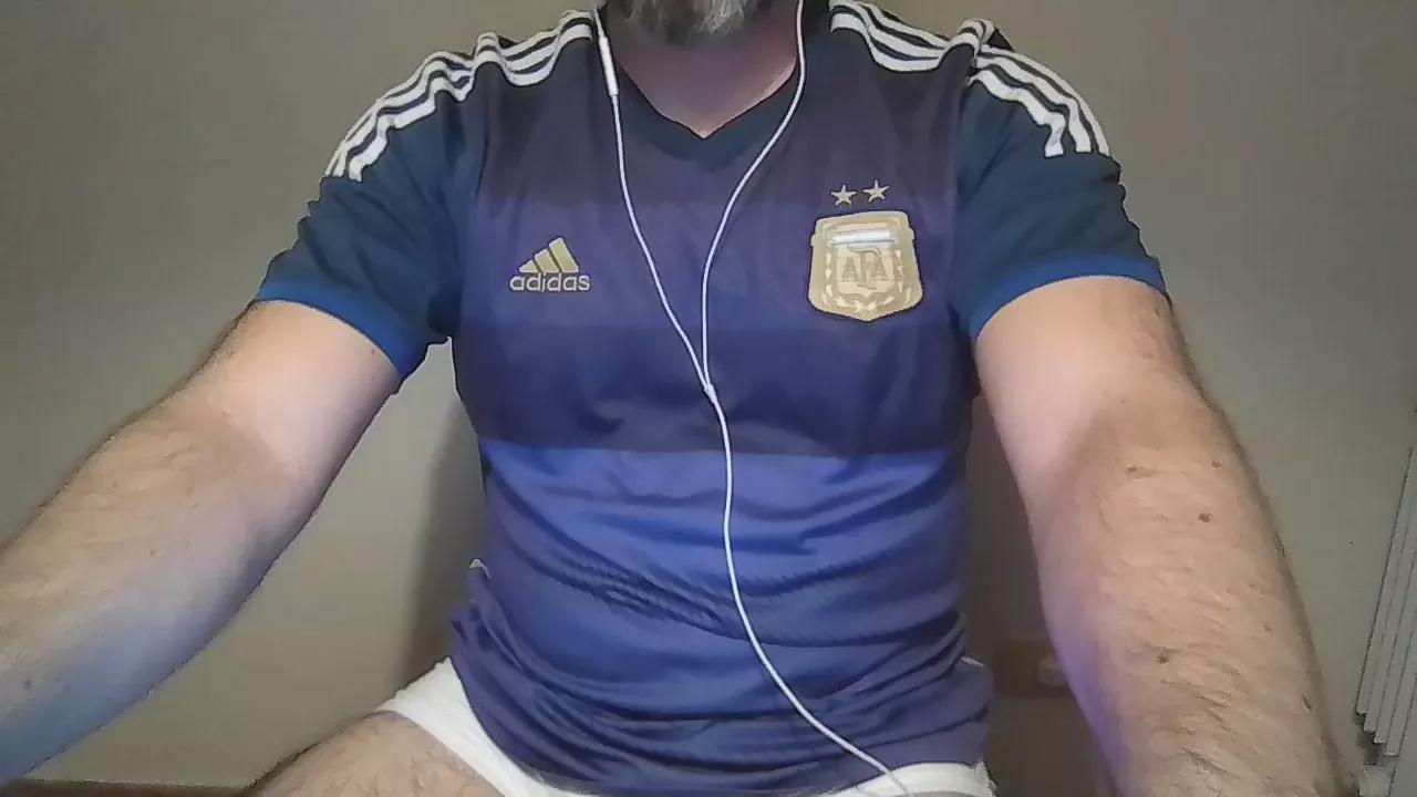 hairymofos on Cam4 
