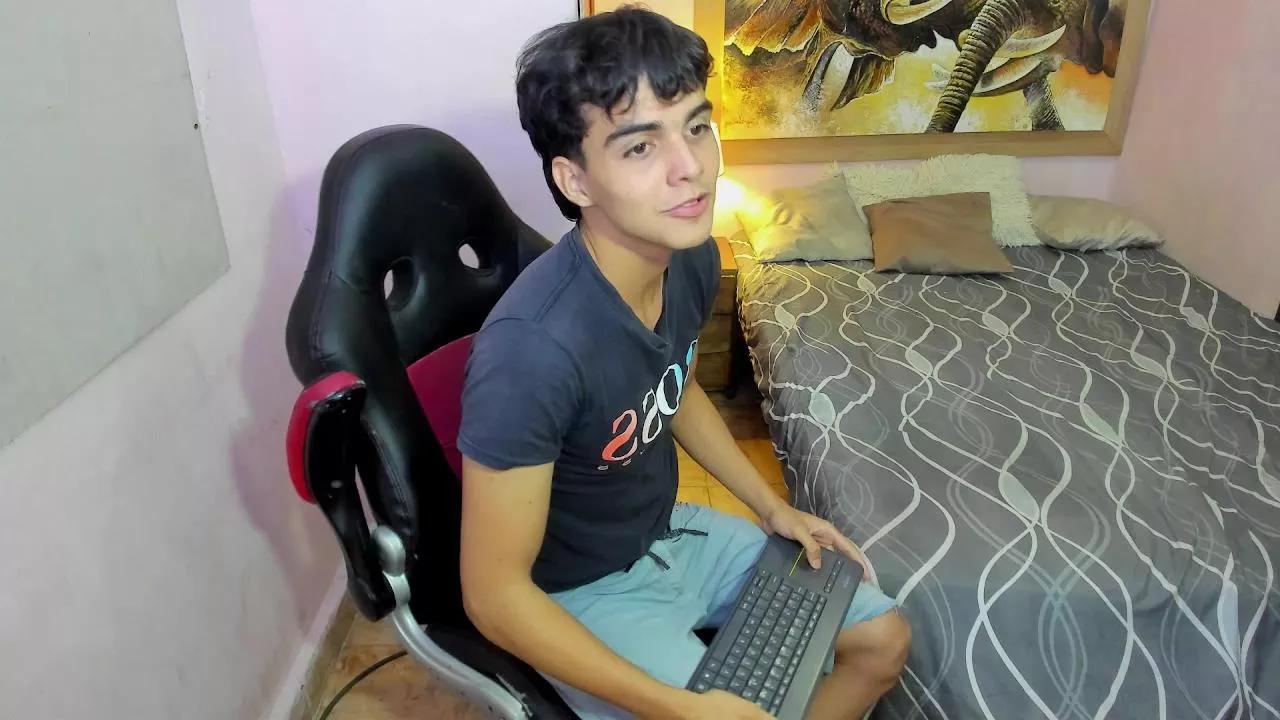 heiker_ on Cam4 