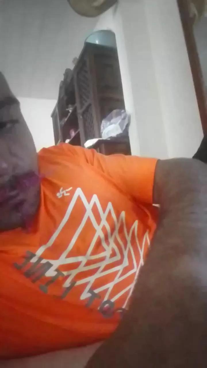 Hellmannsgenio on Cam4 