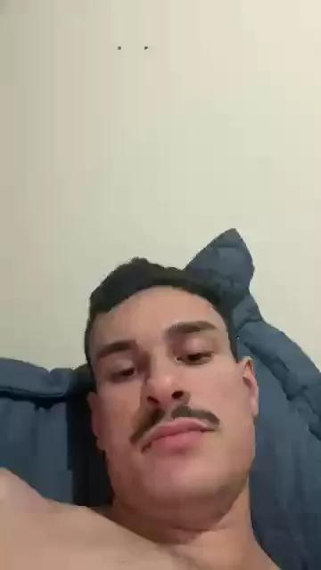 Henriquezaumm on Cam4 