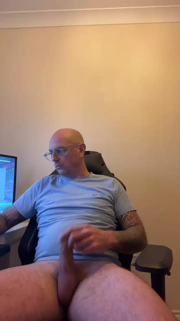 hornyhants1 on Cam4 