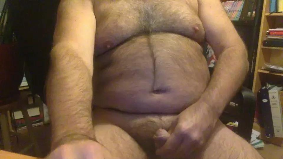 hotbearhot on Cam4 