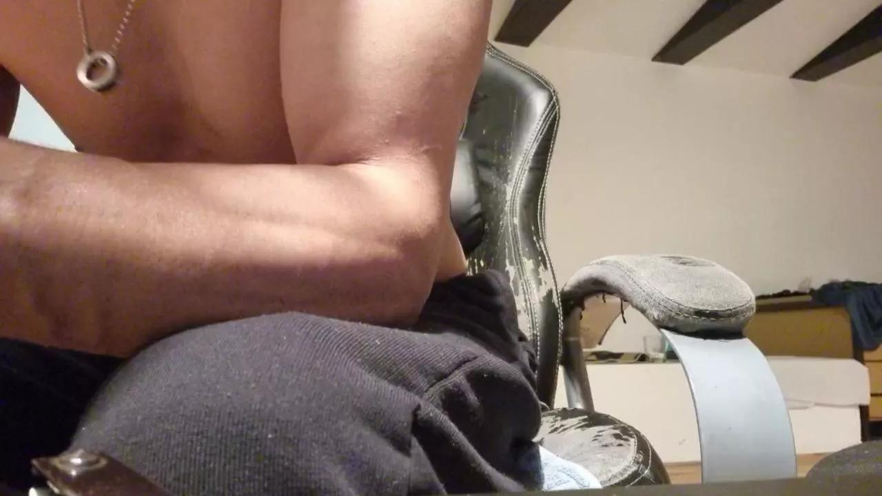 hotboy7005 on Cam4 