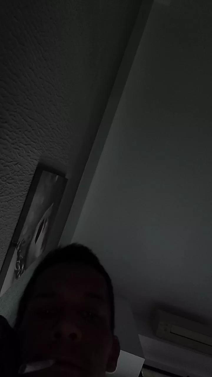 Hotledy69 on Cam4 