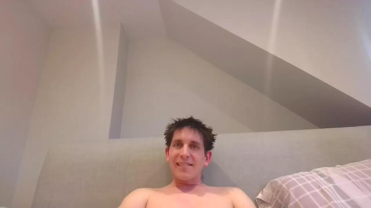 hotstr8boi on Cam4 