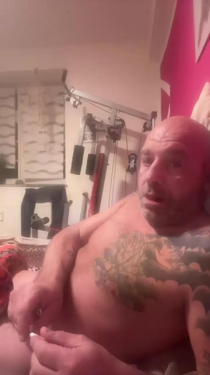 Hotti00 on Cam4 