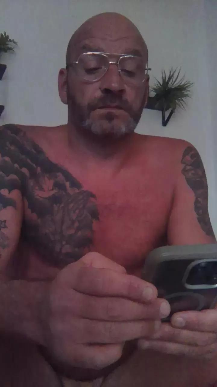 Hotti00 on Cam4 