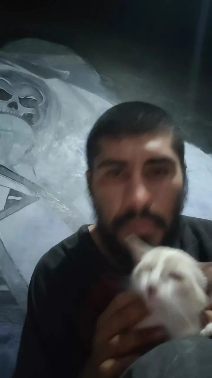 Offline Huyq2 on Cam4