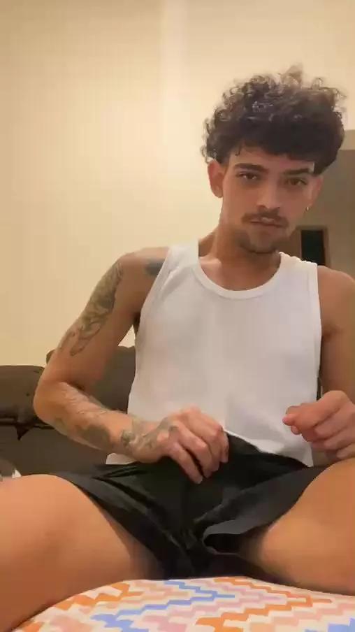 icaruspriv on Cam4 
