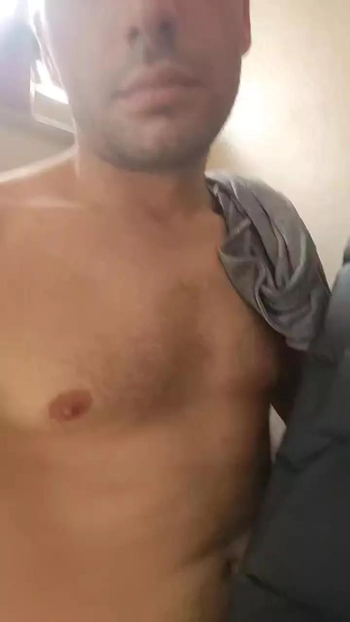 italian_bull1 on Cam4 