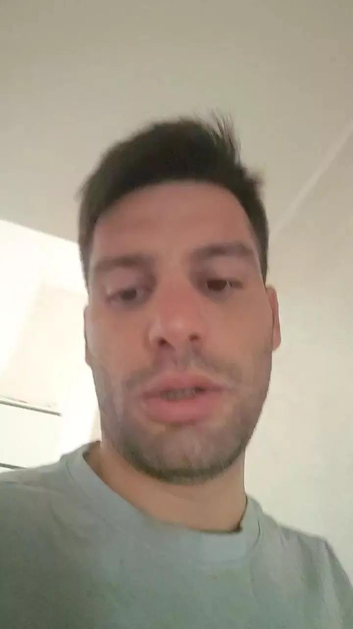 italian_bull1 on Cam4 