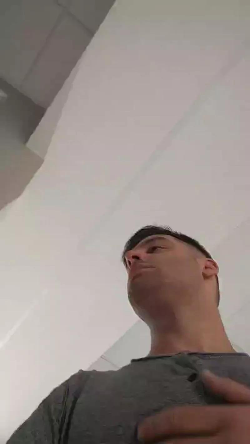italian_bull1 on Cam4 