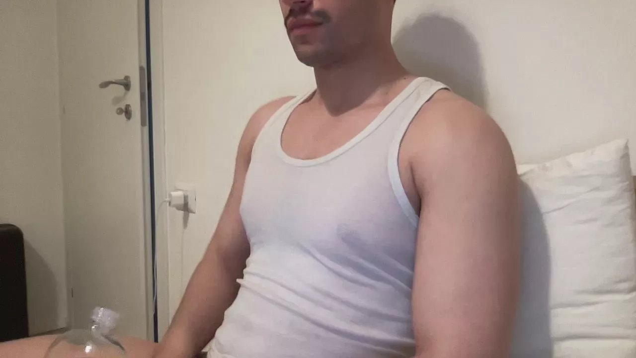 Offline itsmessiah on Cam4