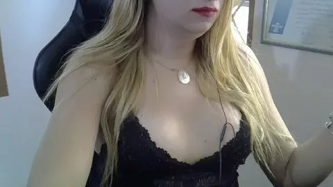 Offline IzaCandy on Cam4