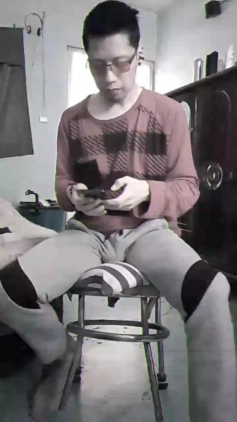javi1017 on Cam4 