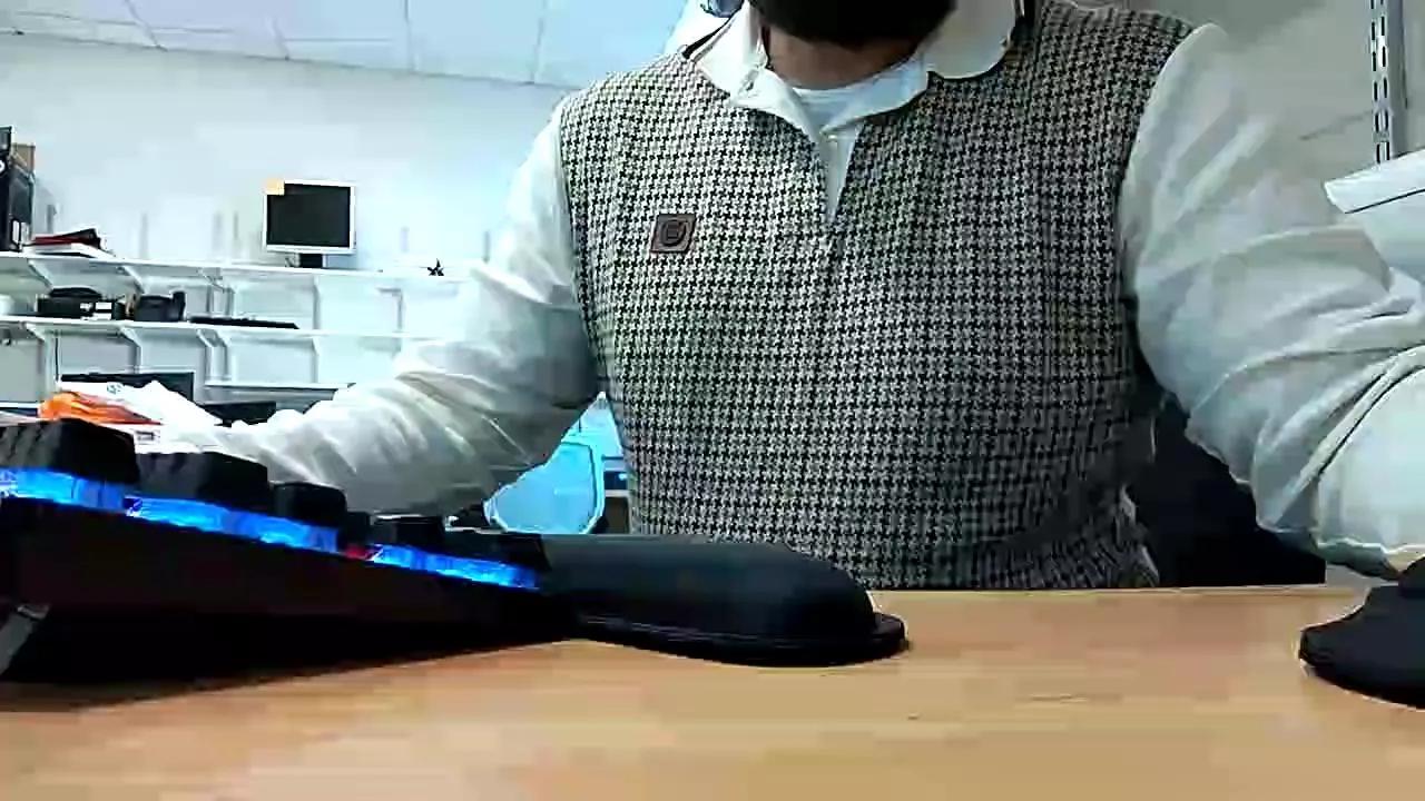 Javi_mexican on Cam4 