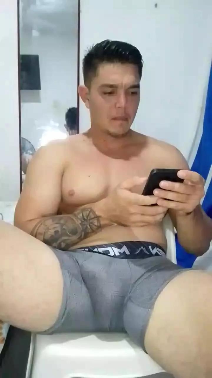 javiercol24 on Cam4 