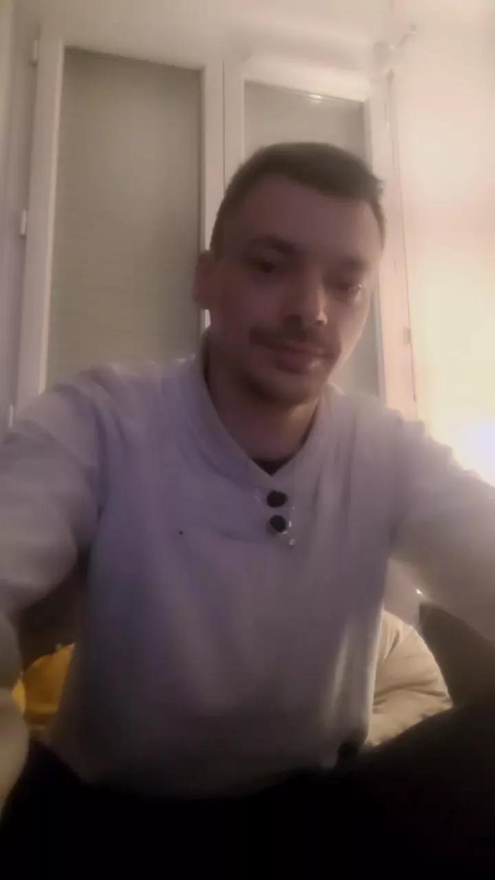Jerjer42 on Cam4 