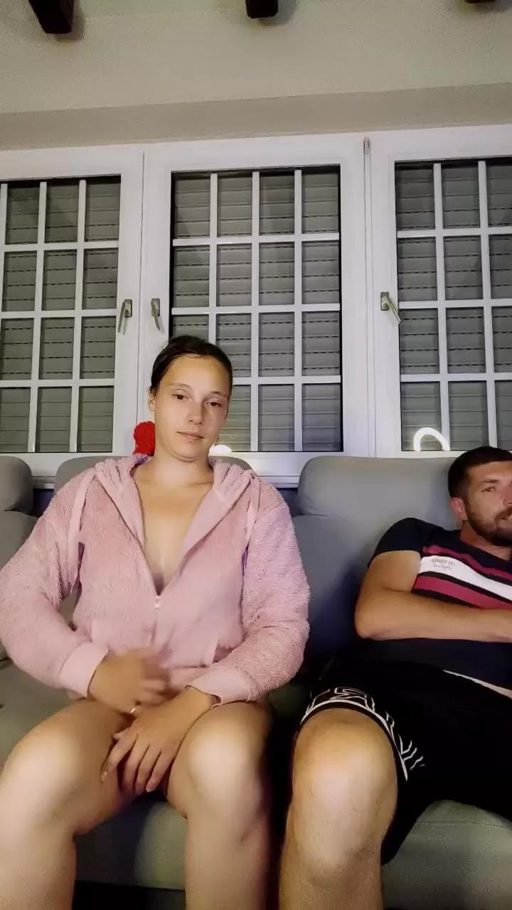 Jeunecouple3227 on Cam4 