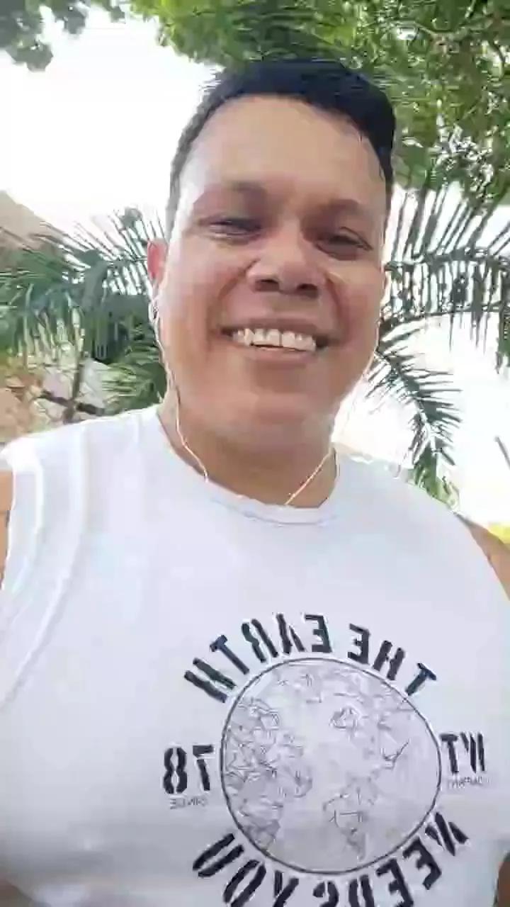 Johnkln on Cam4 