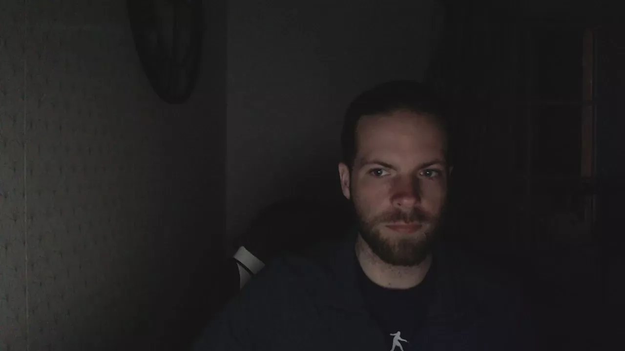 Offline jolicocckfr on Cam4