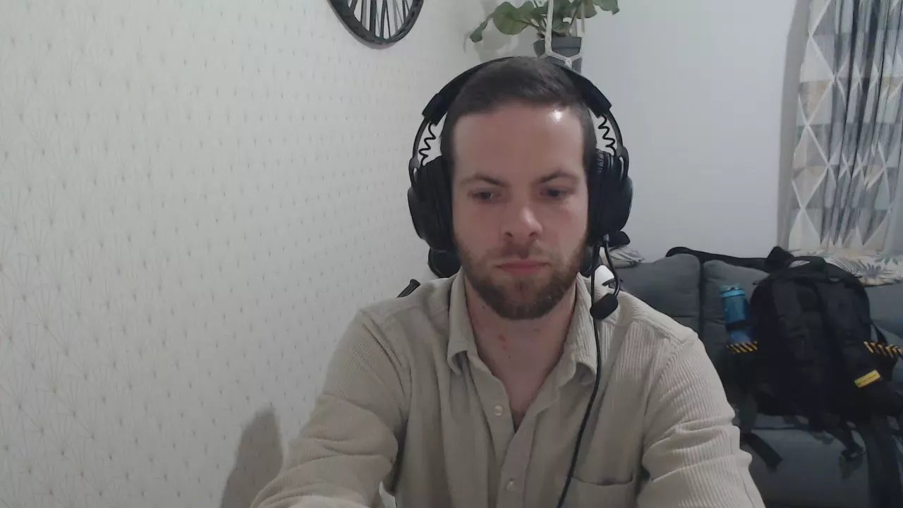 Offline jolicocckfr on Cam4