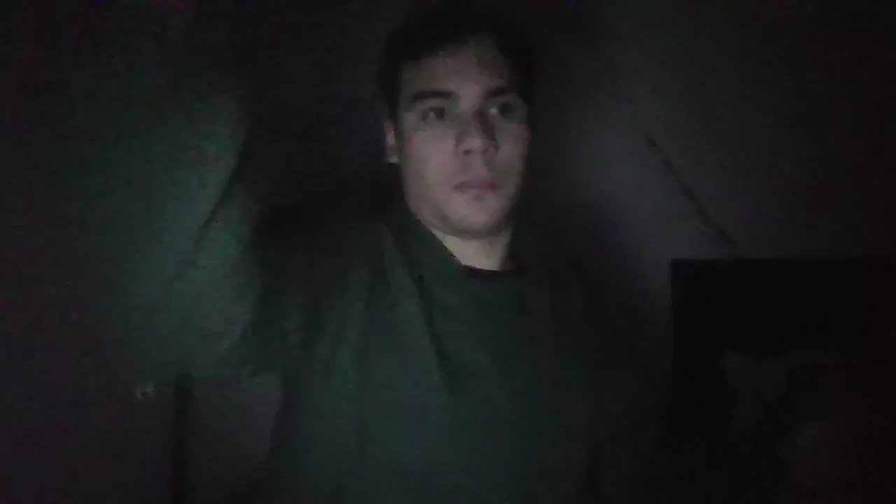 Offline joventulonvnz on Cam4