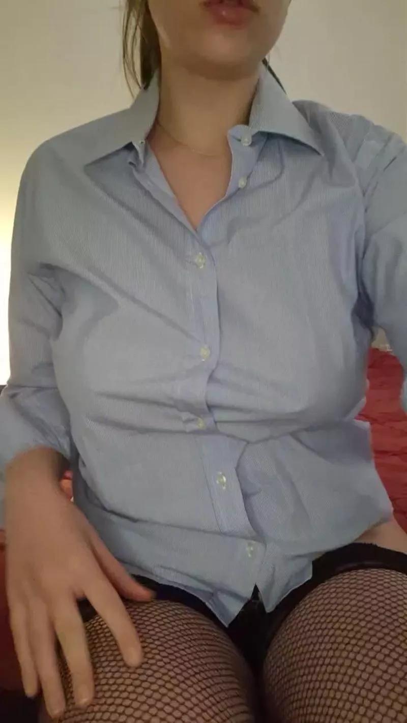 Juliee22 on Cam4 