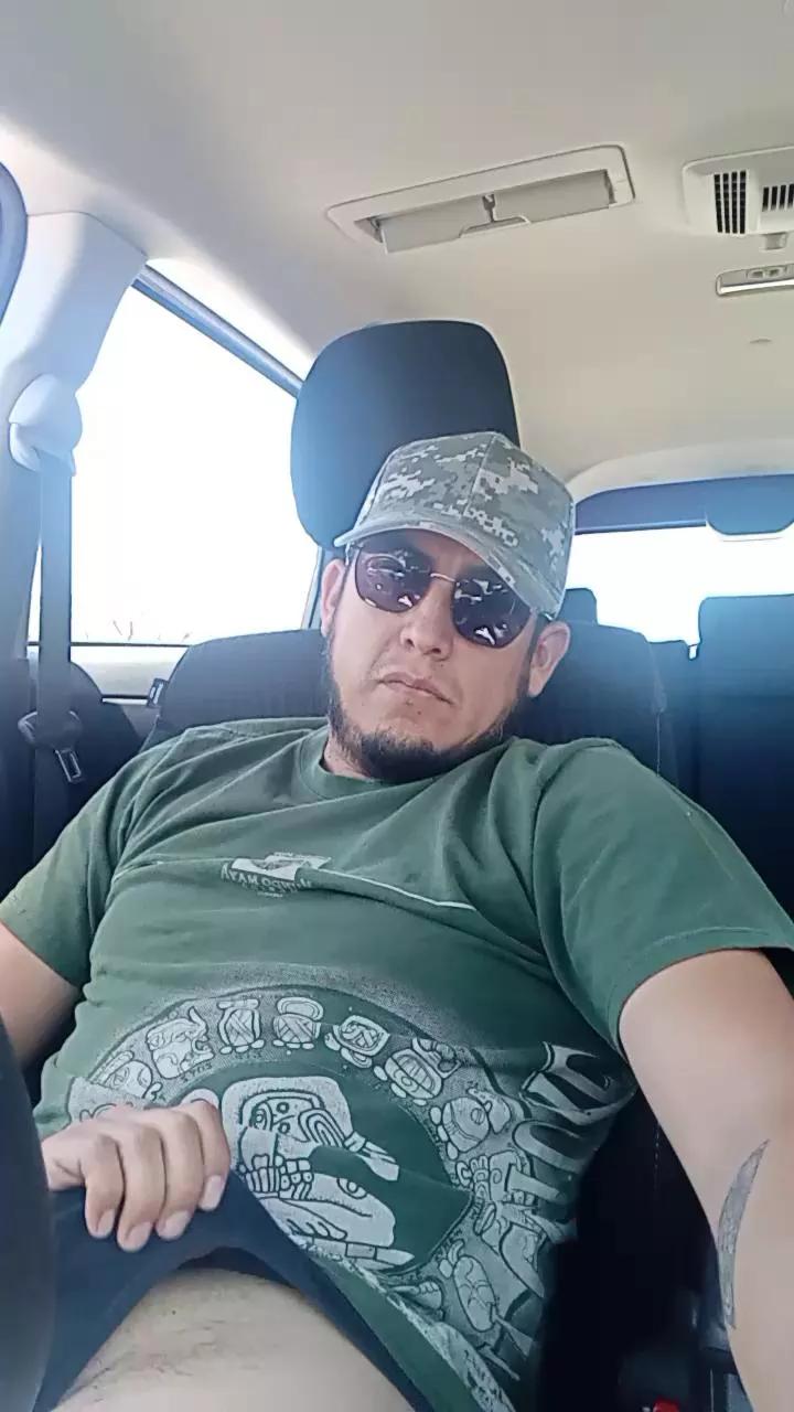Julius3484 on Cam4 