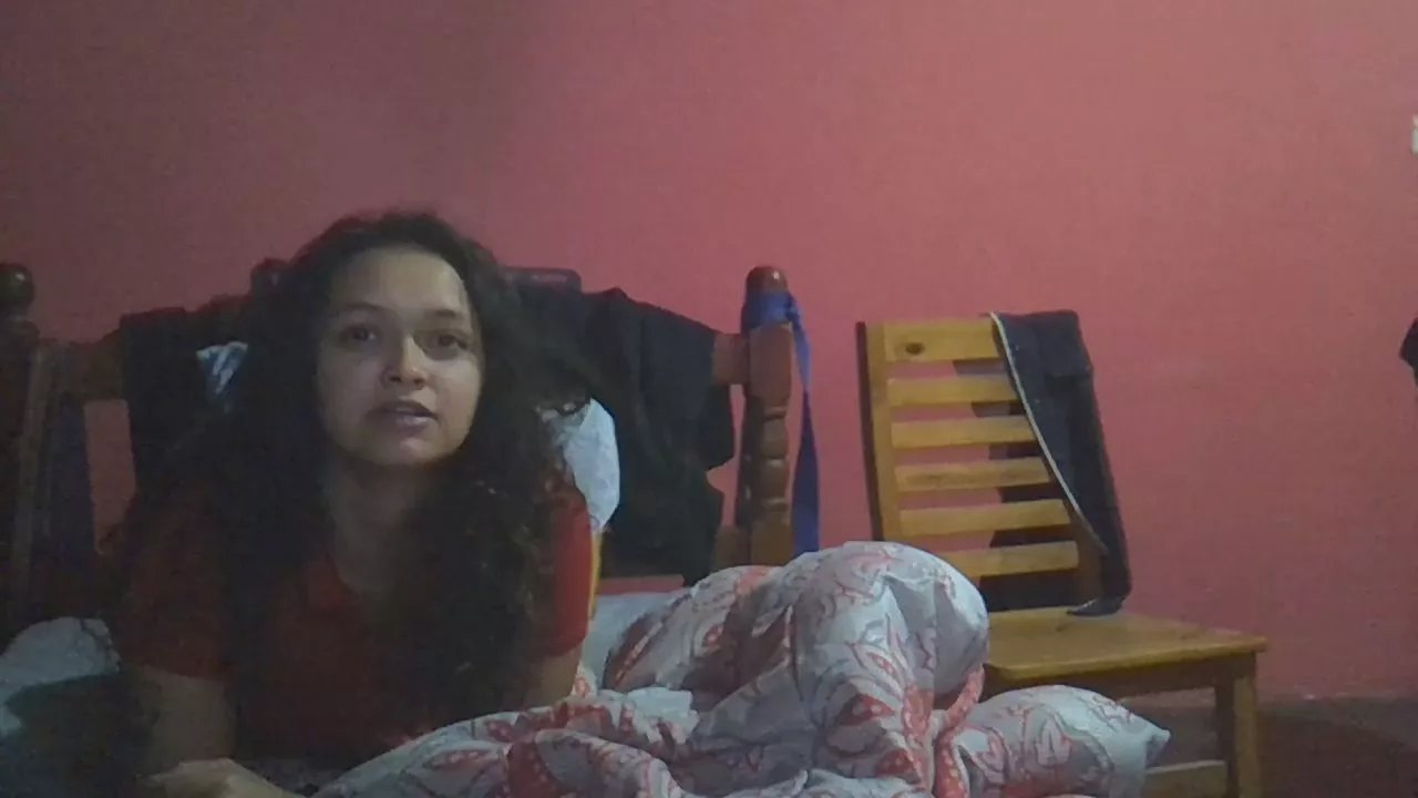 Offline Juuli2040 on Cam4