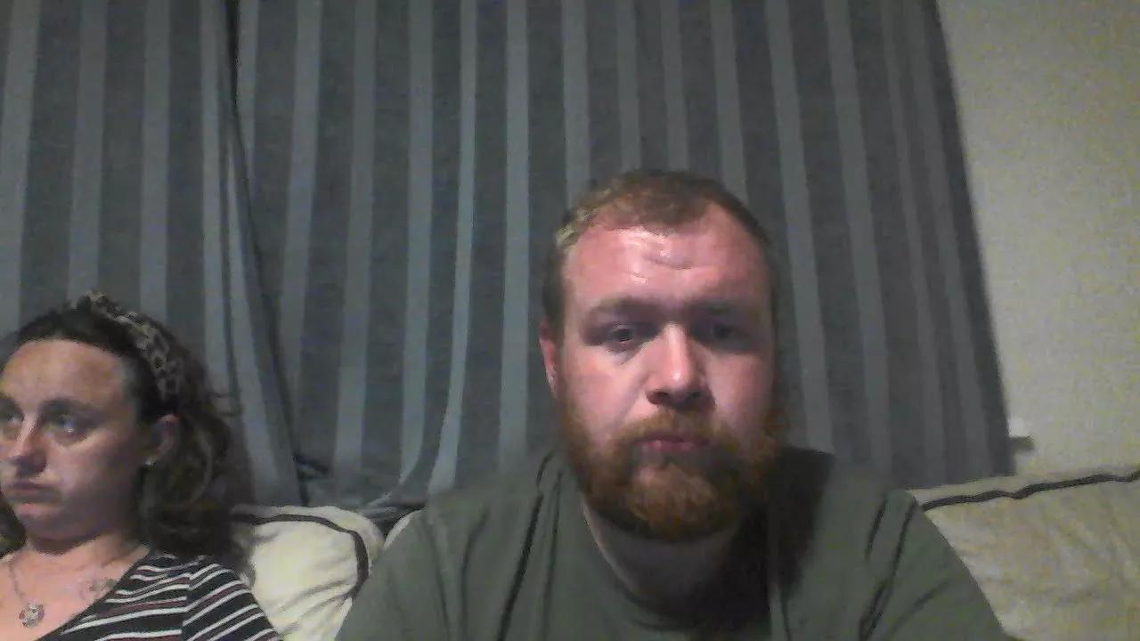 kentishcouple25 on Cam4 
