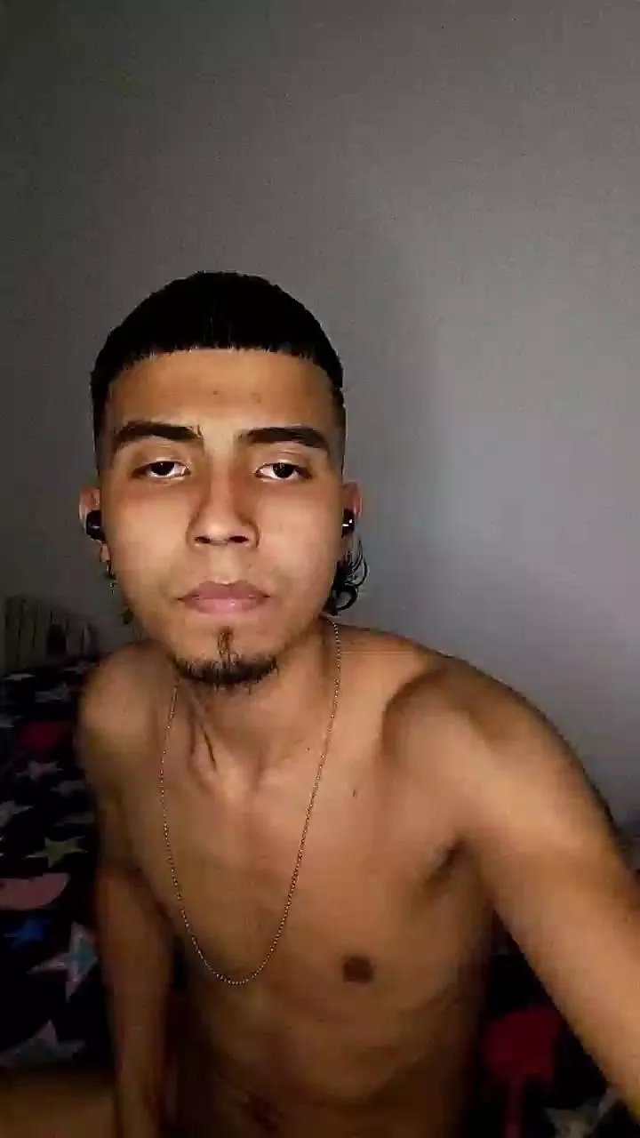 Offline kevinhurtado3 on Cam4