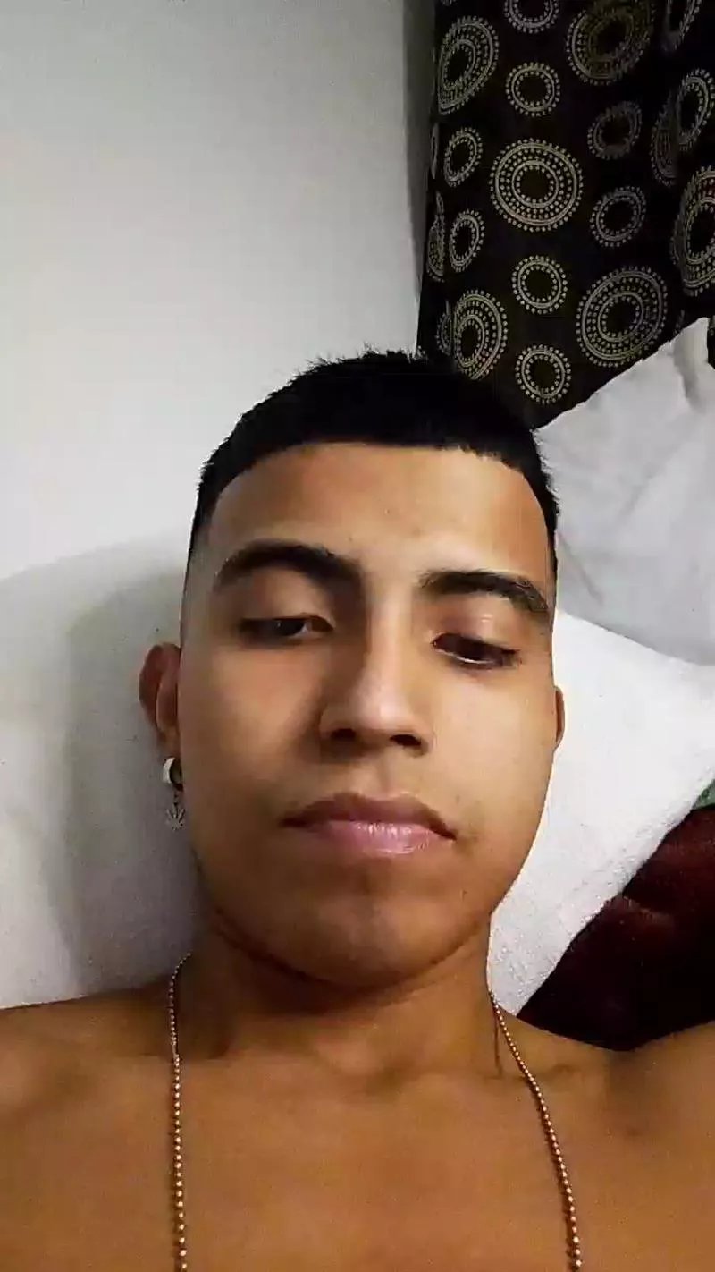 Offline kevinhurtado3 on Cam4