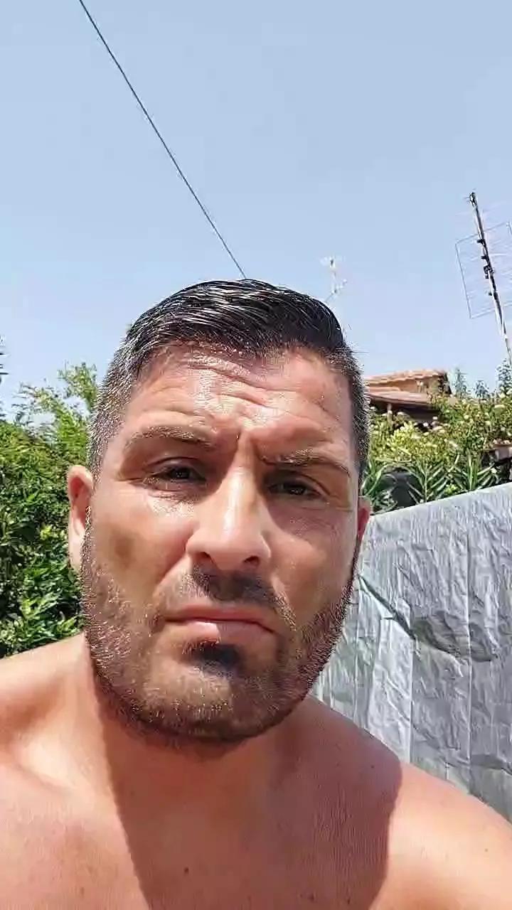 Kingbull1900 on Cam4 