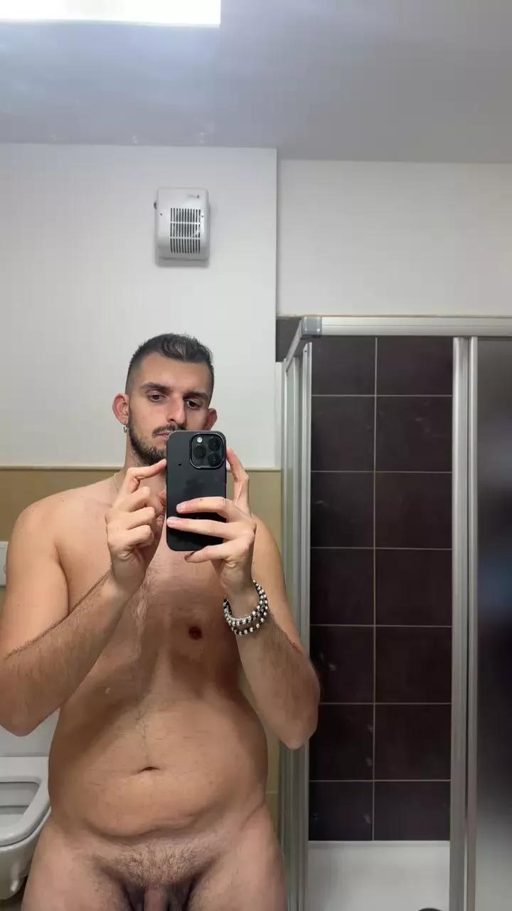 Kingg6969 on Cam4 