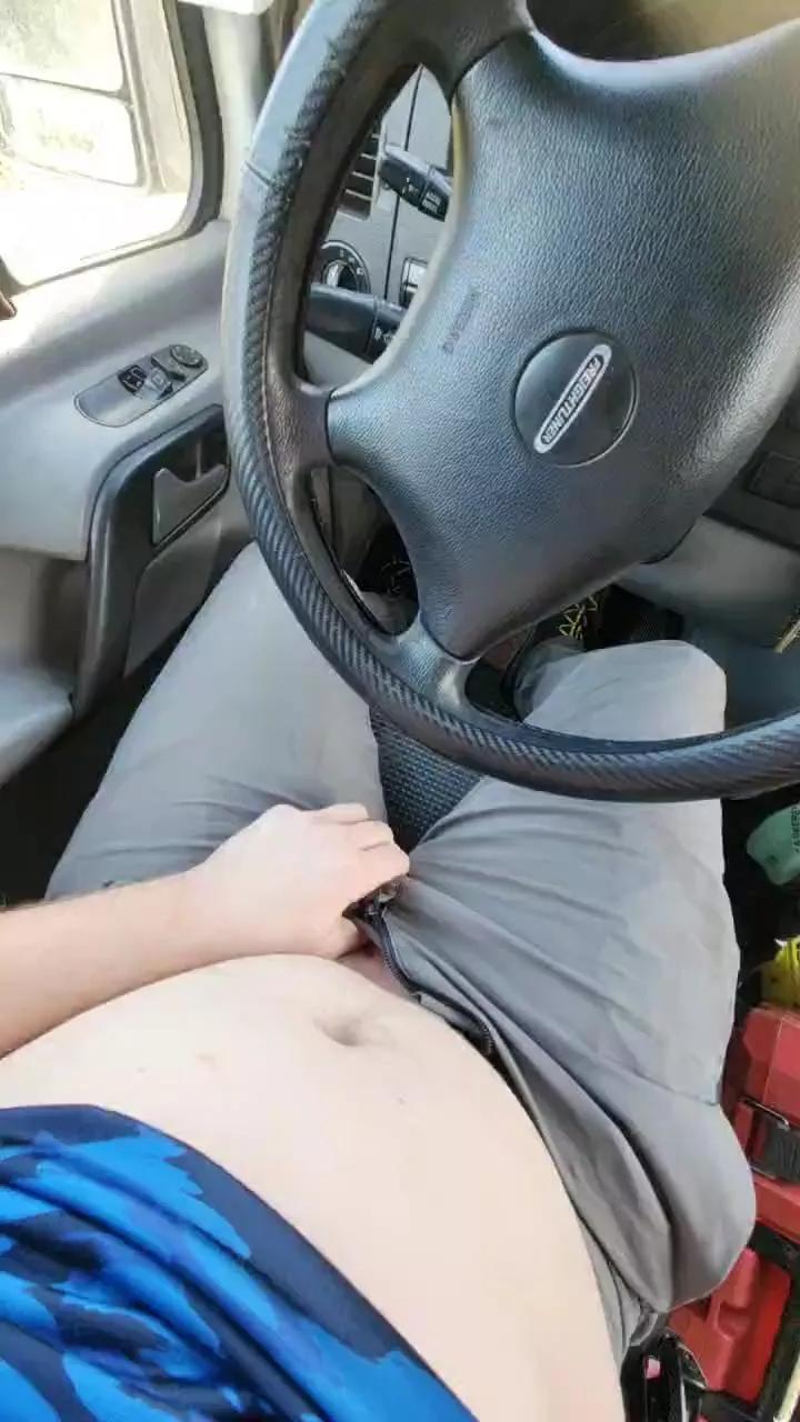 Kleindude on Cam4 