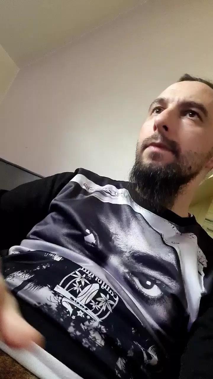 Knutberserker on Cam4 
