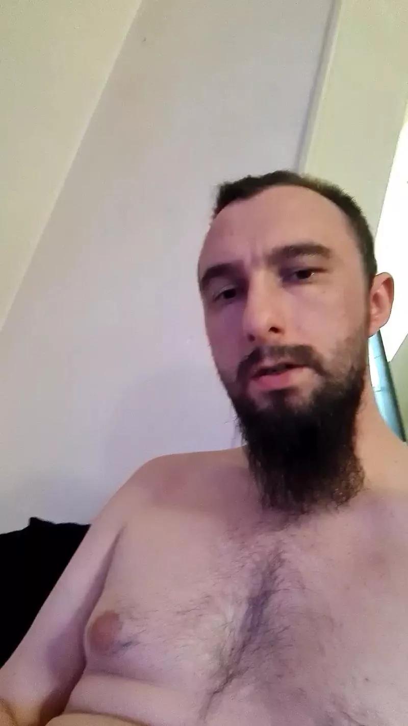 Knutberserker on Cam4 