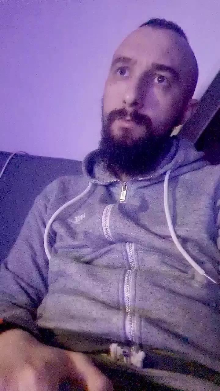 Knutberserker on Cam4 