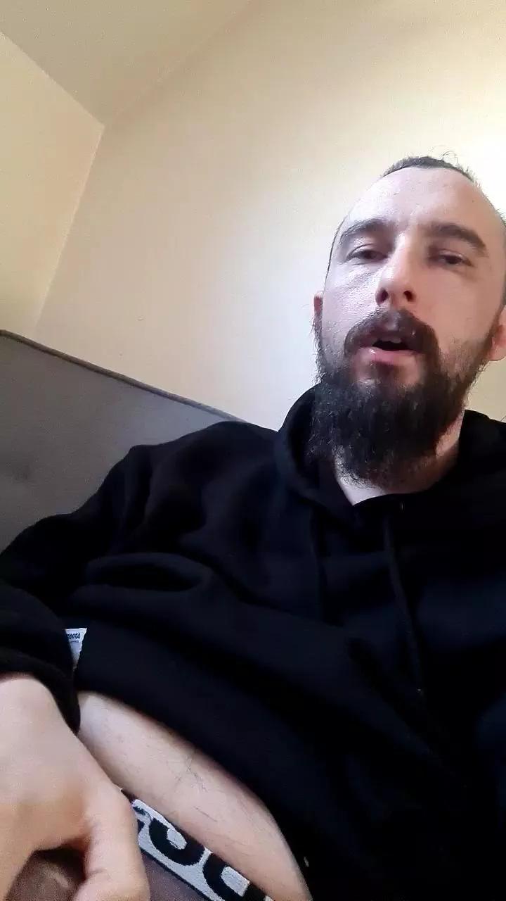 Knutberserker on Cam4 