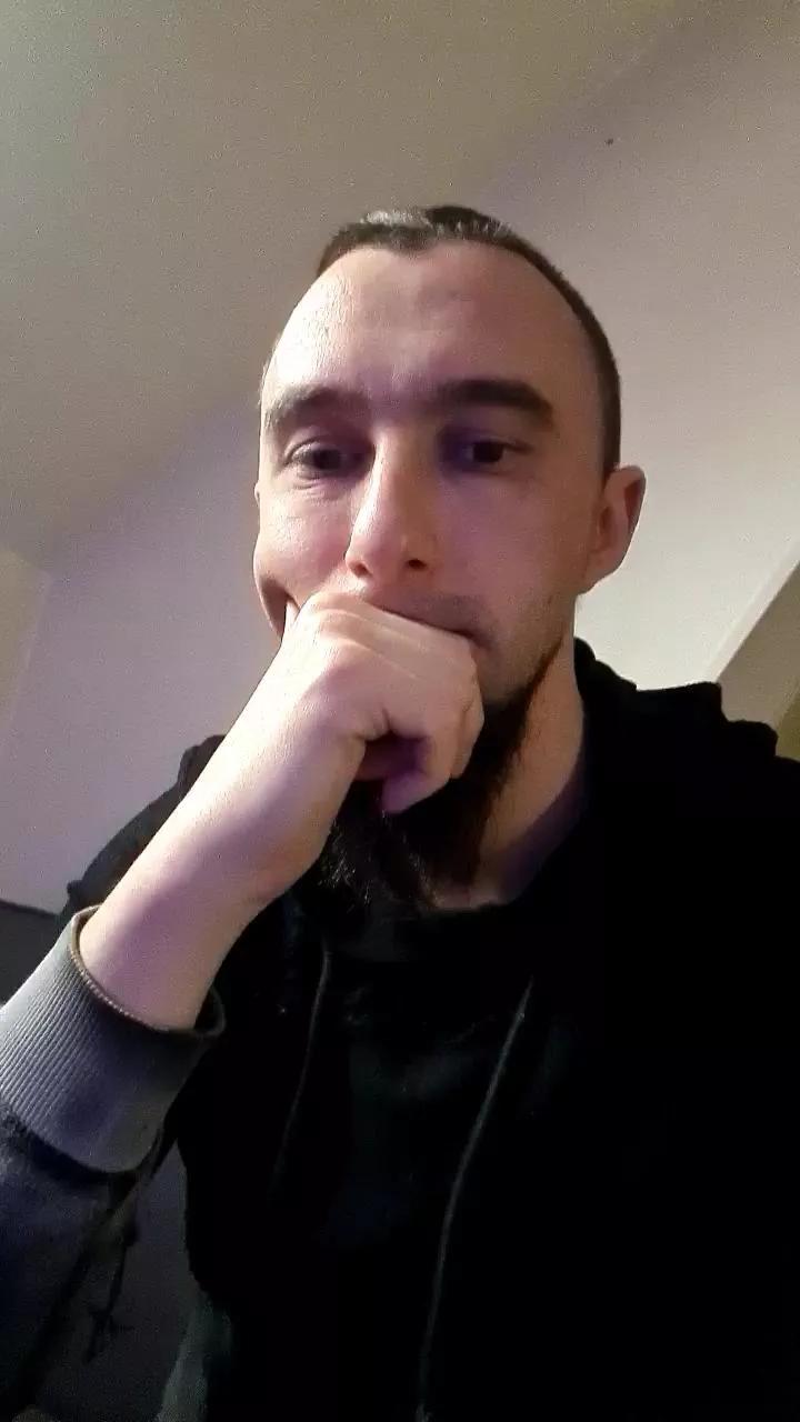 Knutberserker on Cam4 